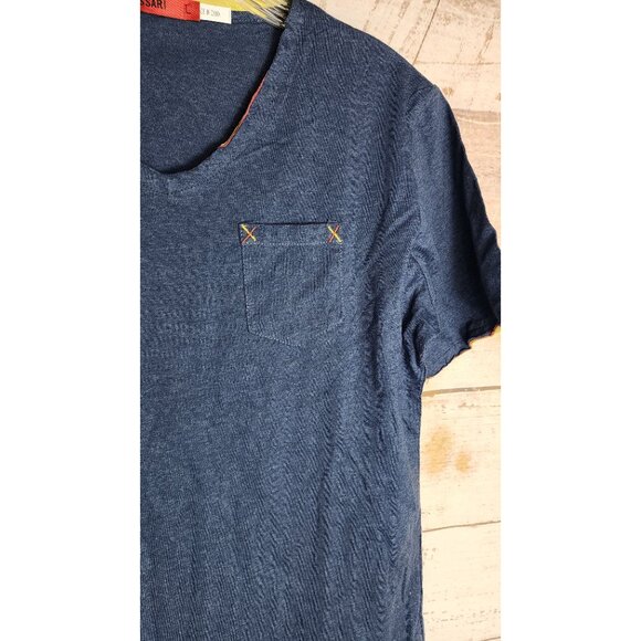 Vassari Los Angeles Navy Blue V-Neck Designer Shirt Large – Stylish Cut Hem - Picture 7 of 16